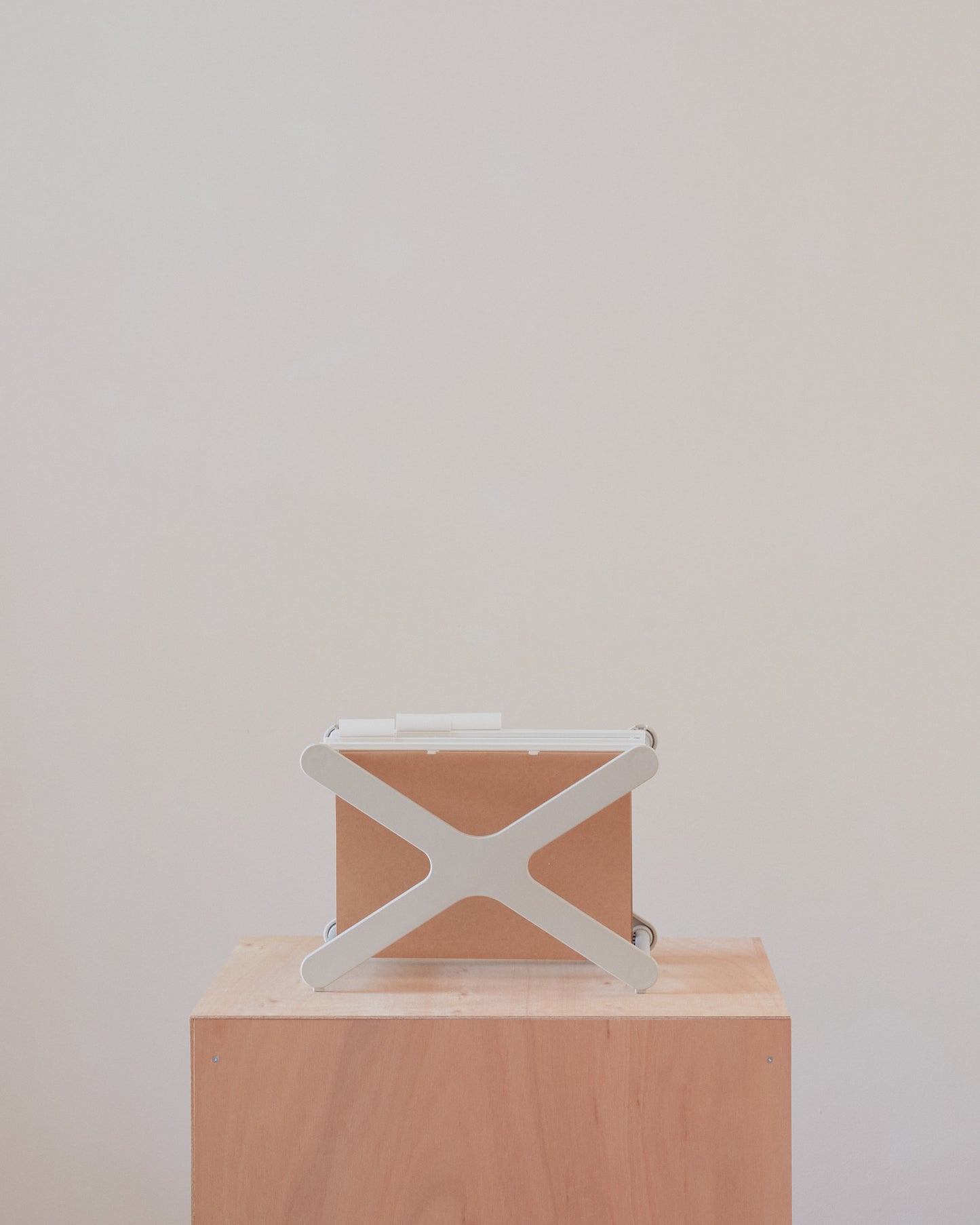 Jasper Morrison : XX File Holder [Italy]